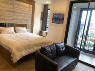 Wohnung zur Miete mit 1 Zimmer in Bang Rak, Bangkok