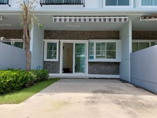 出售 2 卧室 联排别墅 在 Bang Phli, Samut Prakan