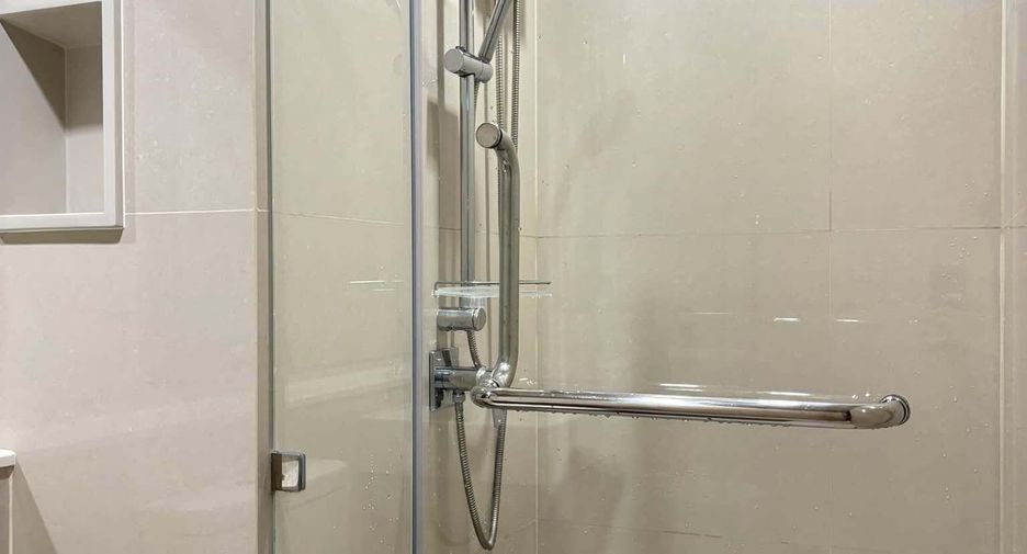 À louer 1 chambre condo à Thon Buri, Bangkok