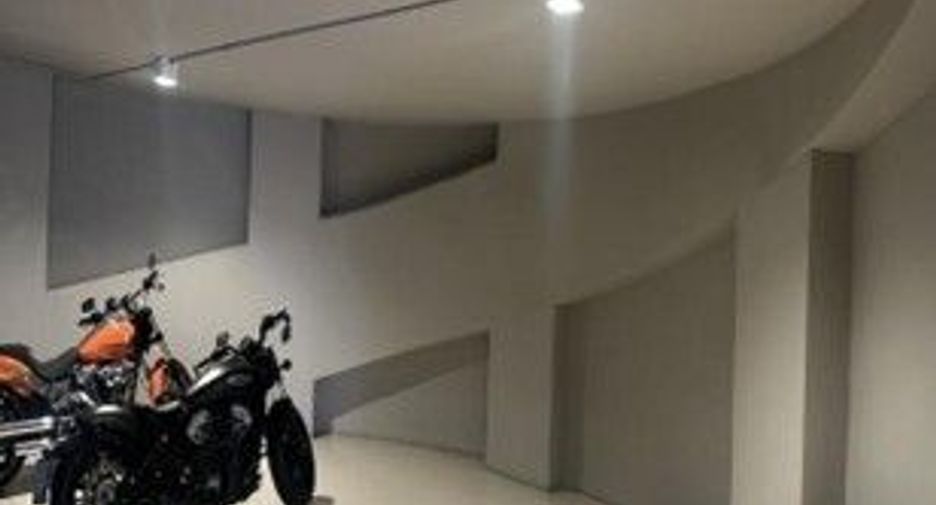For rent 2 bedrooms condo in Khlong San, Bangkok