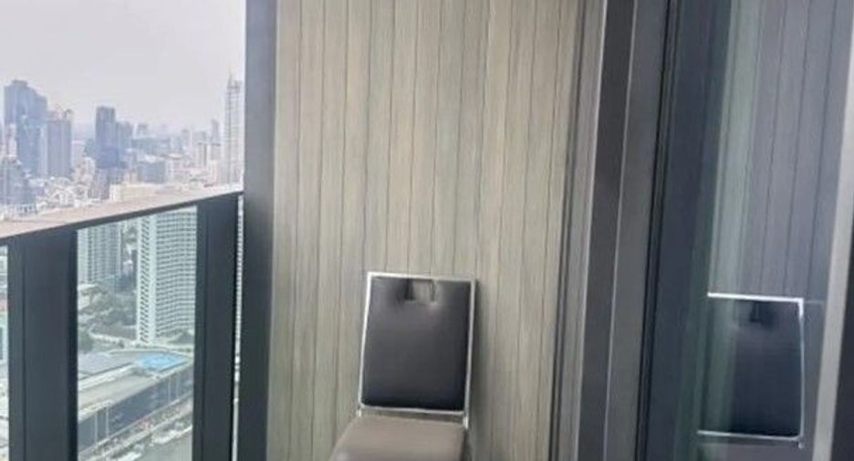For rent 2 bedrooms condo in Khlong San, Bangkok