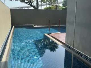 Condo en venta de 4 habitaciones en Yan Nawa, Bangkok