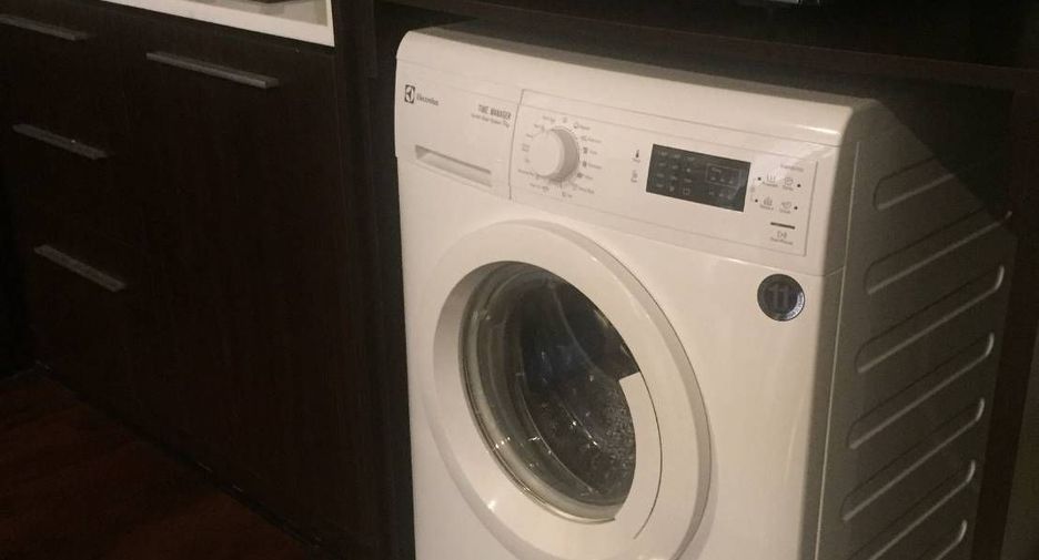 For sale 1 bed condo in Huai Khwang, Bangkok