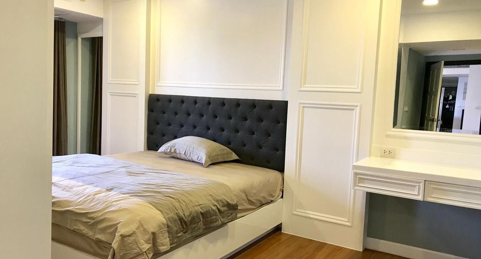 For sale 5 bedrooms condo in Watthana, Bangkok