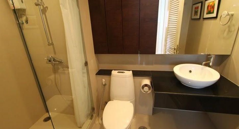 For rent 3 ベッドルーム condo in Khlong Toei, Bangkok