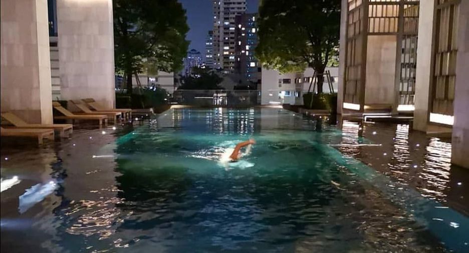 For sale 2 bedrooms condo in Khlong Toei, Bangkok