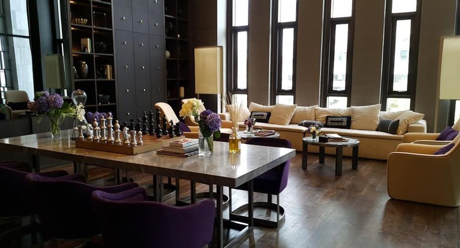 For sale 2 bedrooms condo in Khlong Toei, Bangkok