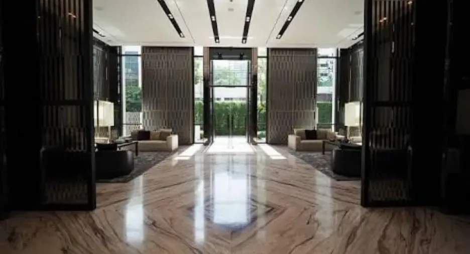 For sale 2 ベッドルーム condo in Khlong Toei, Bangkok