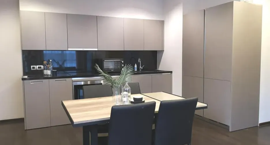 For sale 2 ベッドルーム condo in Khlong Toei, Bangkok