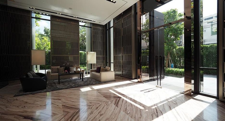 For sale 2 ベッドルーム condo in Khlong Toei, Bangkok