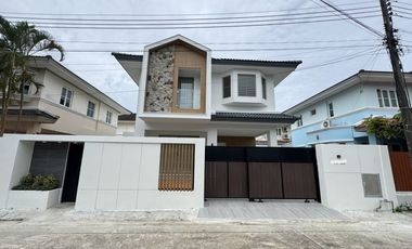 For sale 3 bedrooms house in Mueang Phuket, Phuket