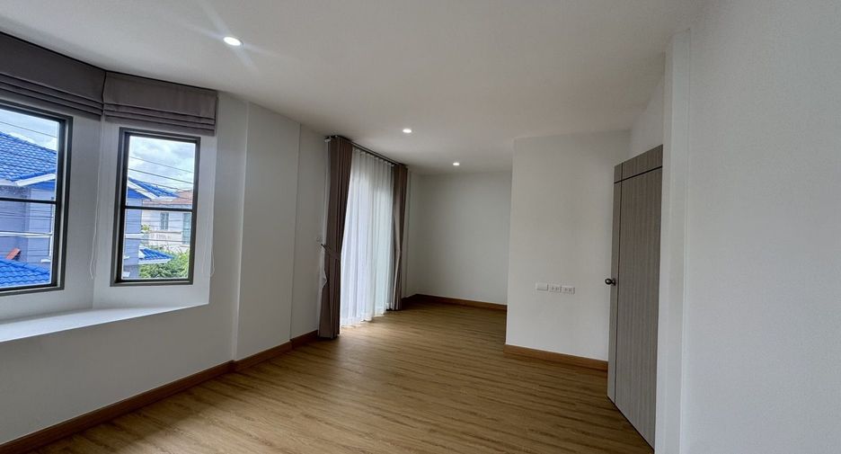 Haus zum Kauf mit 3 Zimmer in Mueang Phuket, Phuket