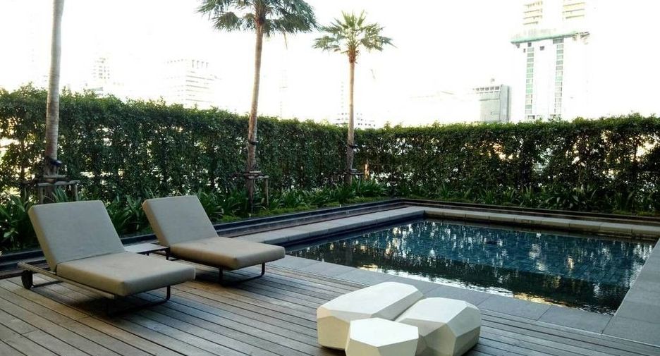 For rent 2 bedrooms condo in Pathum Wan, Bangkok