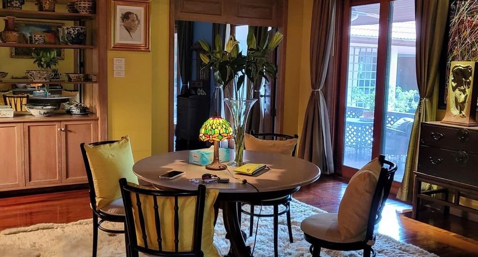 Haus zum Kauf mit 3 Zimmer in Watthana, Bangkok