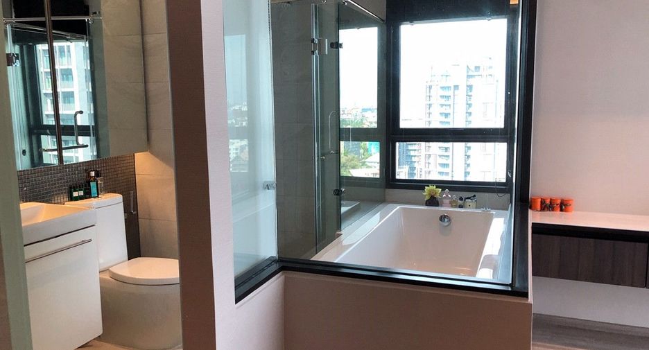 Wohnung zur Miete mit 2 Zimmer in Watthana, Bangkok