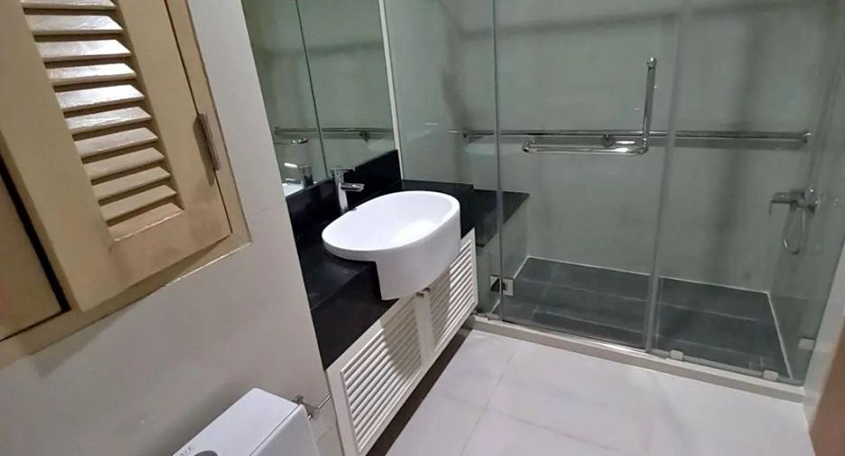 Condo en alquiler de 2 habitaciones en Watthana, Bangkok