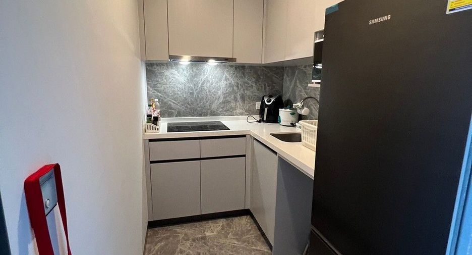 Condo en alquiler de 2 habitaciones en Bang Na, Bangkok