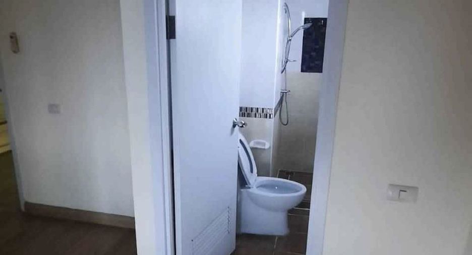 For rent 4 bedrooms house in Chom Thong, Bangkok