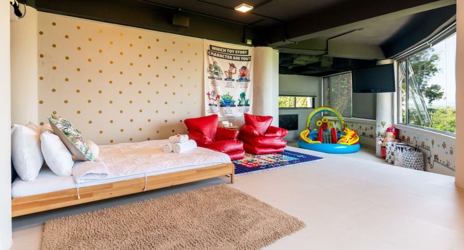 For sale 5 bedrooms villa in Thalang, Phuket