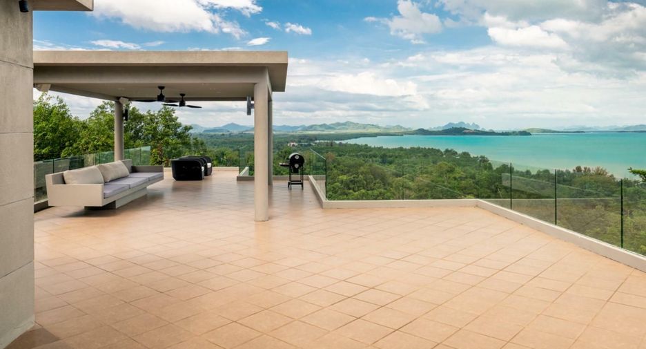 For sale 5 bedrooms villa in Thalang, Phuket