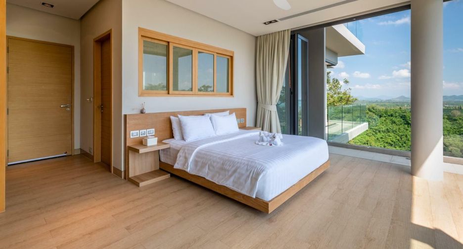 For sale 5 bedrooms villa in Thalang, Phuket