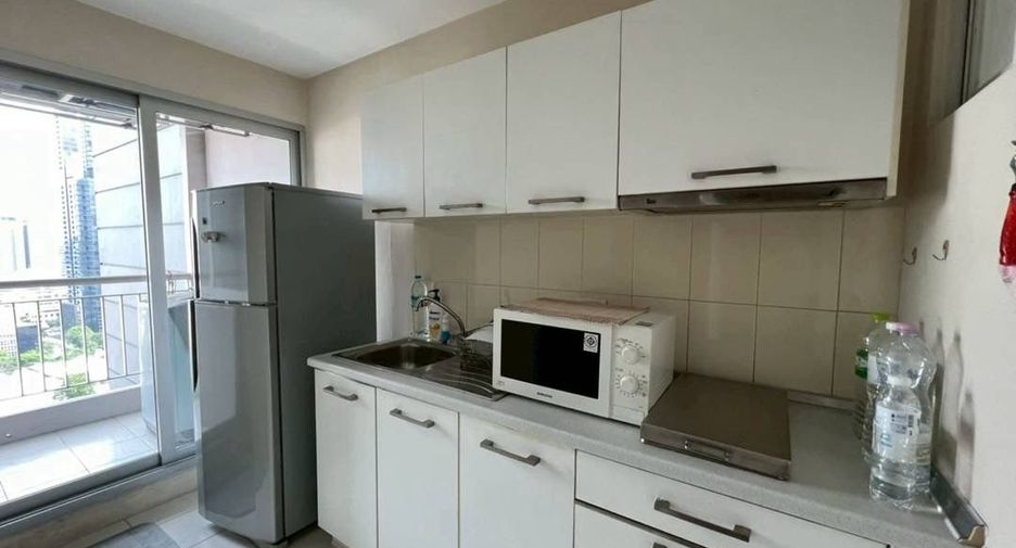 For rent 1 bed condo in Sathon, Bangkok