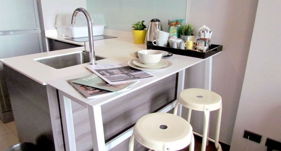 For rent 1 bed condo in Watthana, Bangkok
