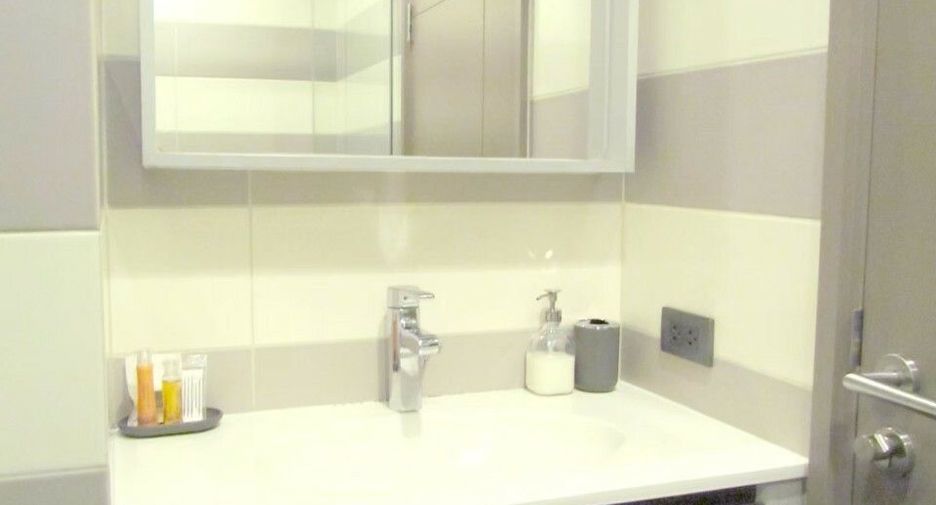 For rent 1 bed condo in Watthana, Bangkok