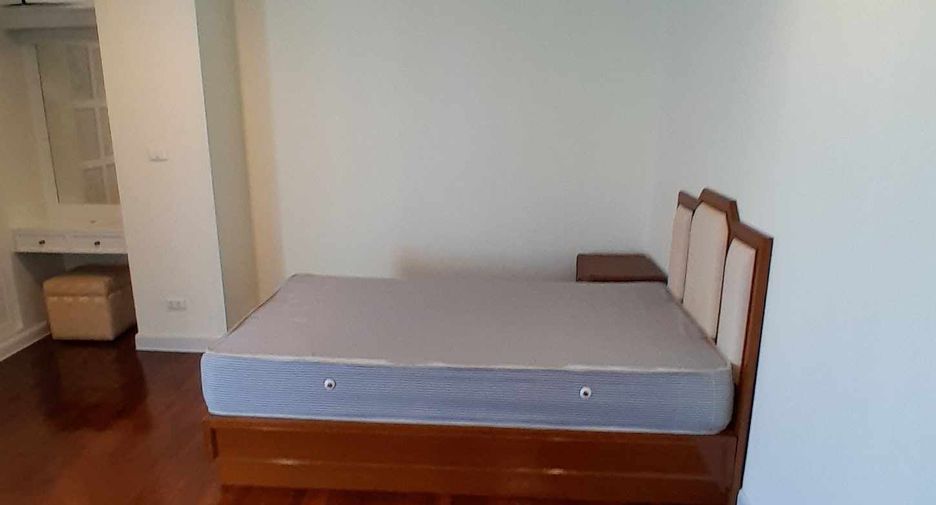 Wohnung zur Miete mit 3 Zimmer in Watthana, Bangkok