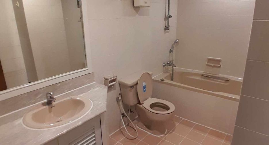 Wohnung zur Miete mit 3 Zimmer in Watthana, Bangkok
