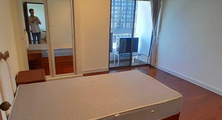 Wohnung zur Miete mit 3 Zimmer in Watthana, Bangkok