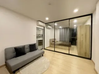 À louer 1 chambre condo à Huai Khwang, Bangkok