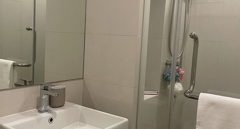 For rent 1 bed condo in Sathon, Bangkok