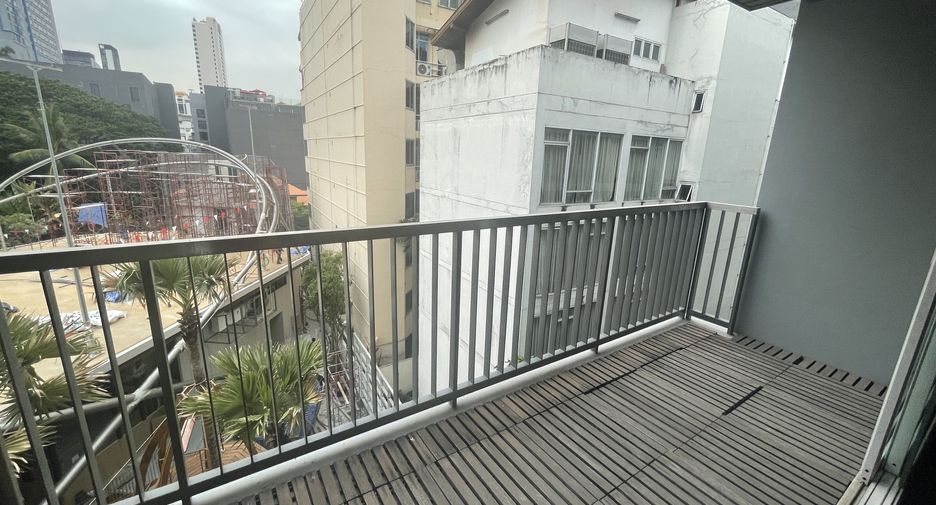 For sale and for rent 2 bedrooms condo in Watthana, Bangkok