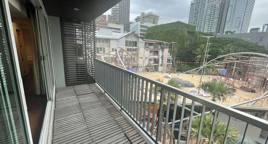 For sale and for rent 2 bedrooms condo in Watthana, Bangkok