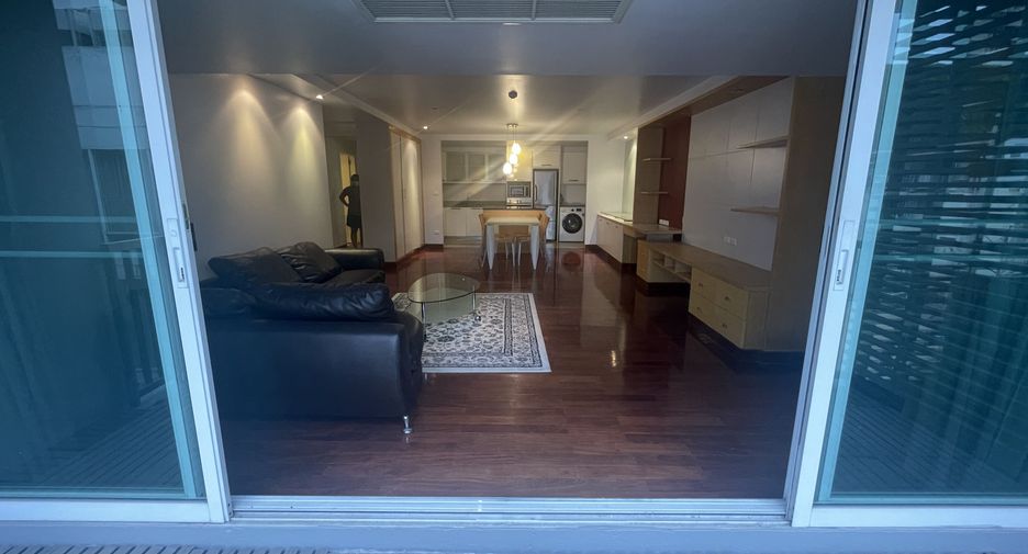 For sale and for rent 2 bedrooms condo in Watthana, Bangkok