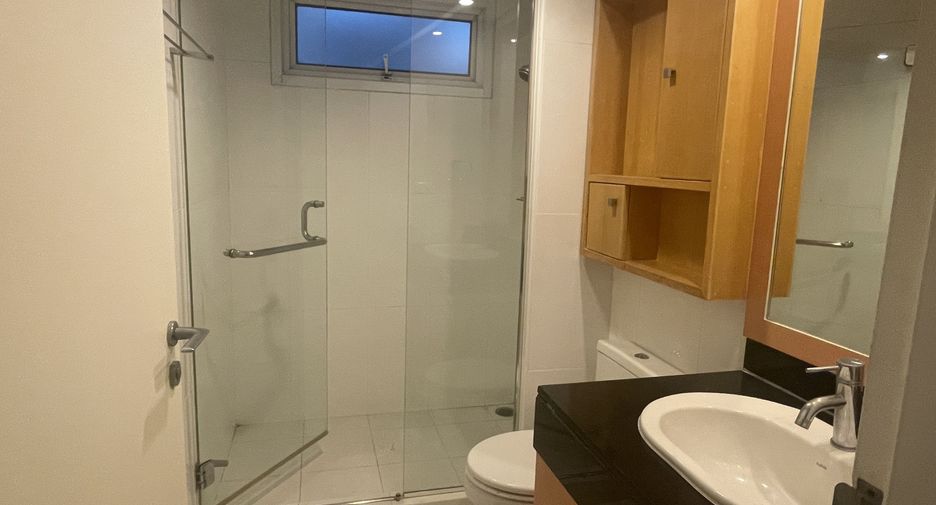 For sale and for rent 2 bedrooms condo in Watthana, Bangkok