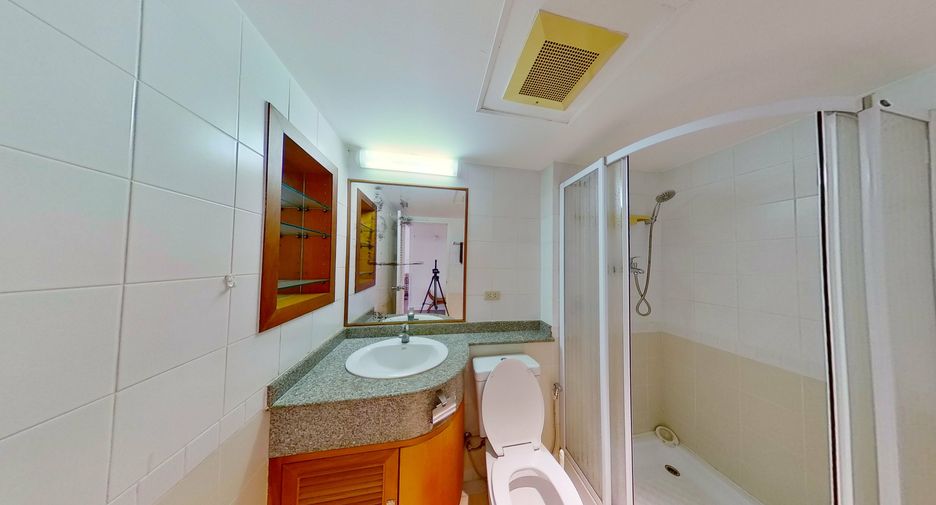 For sale 3 bedrooms condo in Pathum Wan, Bangkok