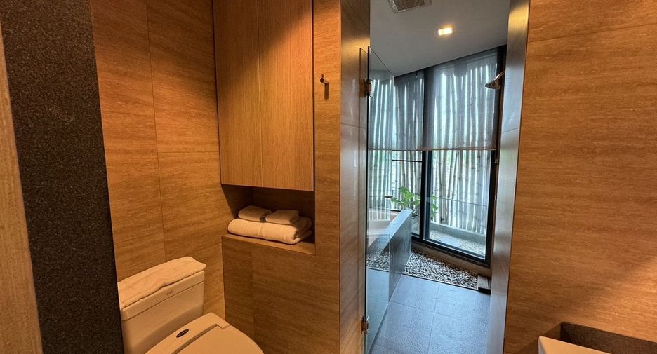 For rent 2 bedrooms apartment in Khlong Toei, Bangkok