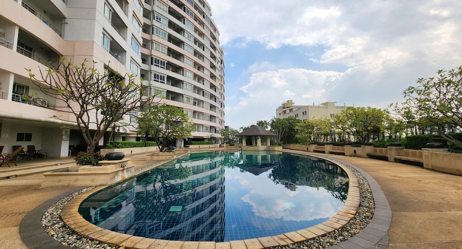 For rent 2 bedrooms condo in Bang Kho Laem, Bangkok
