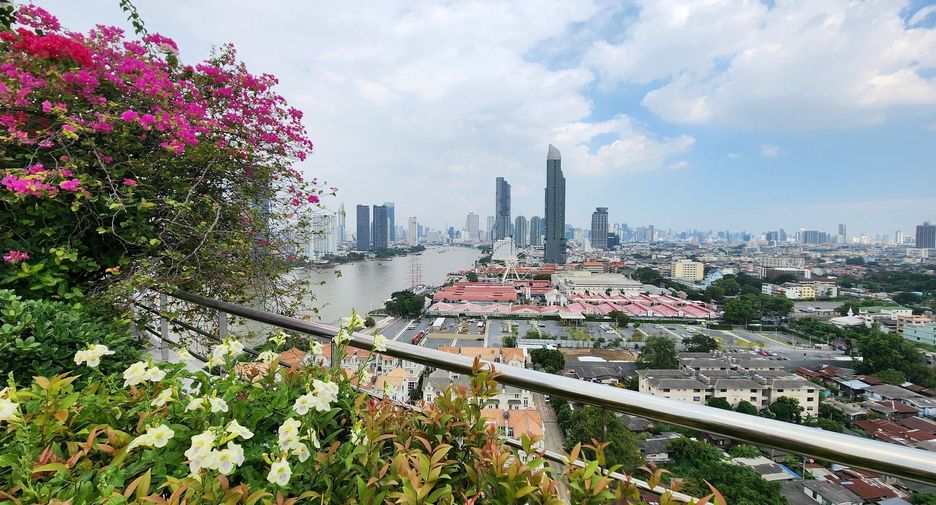 For rent 2 bedrooms condo in Bang Kho Laem, Bangkok