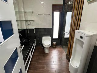 Casa adosada en alquiler de 5 habitaciones en Khlong Toei, Bangkok