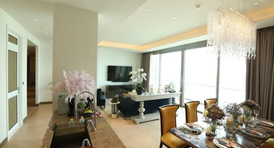 For sale 3 bedrooms condo in Khlong San, Bangkok