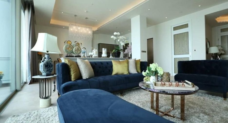 For sale 3 bedrooms condo in Khlong San, Bangkok