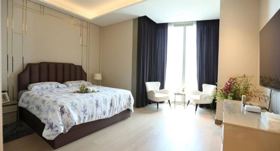 For sale 3 bedrooms condo in Khlong San, Bangkok