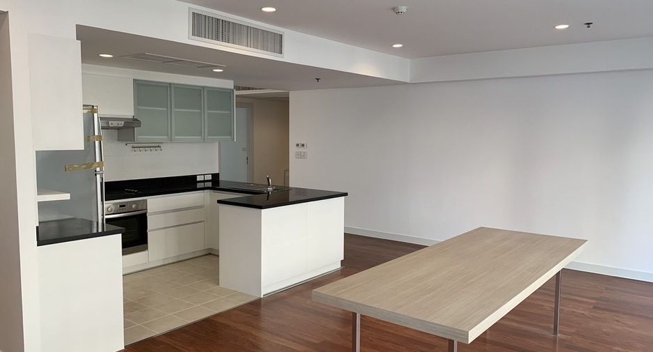 Wohnung zur Miete mit 4 Zimmer in Watthana, Bangkok