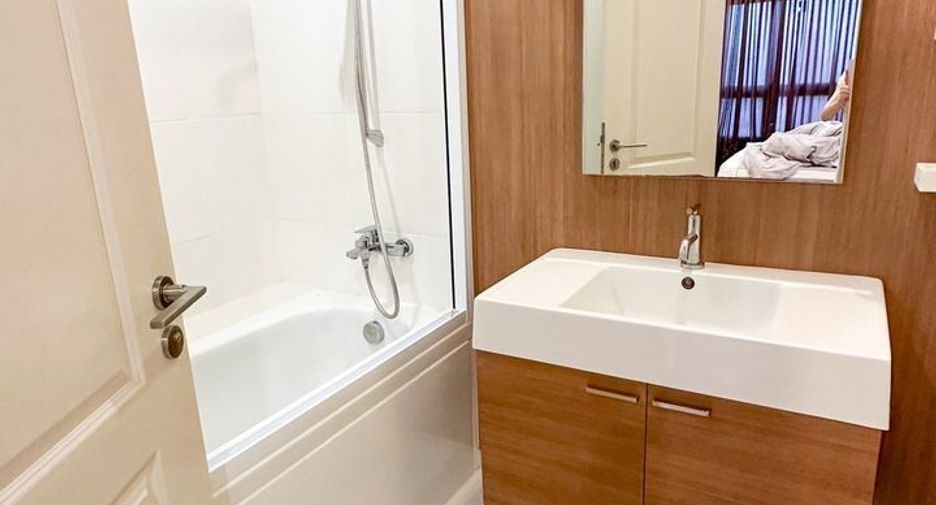 For sale 2 bedrooms condo in Khlong San, Bangkok