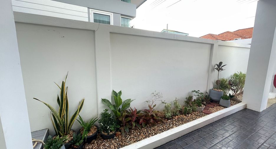 For rent 3 bedrooms house in Mueang Phuket, Phuket
