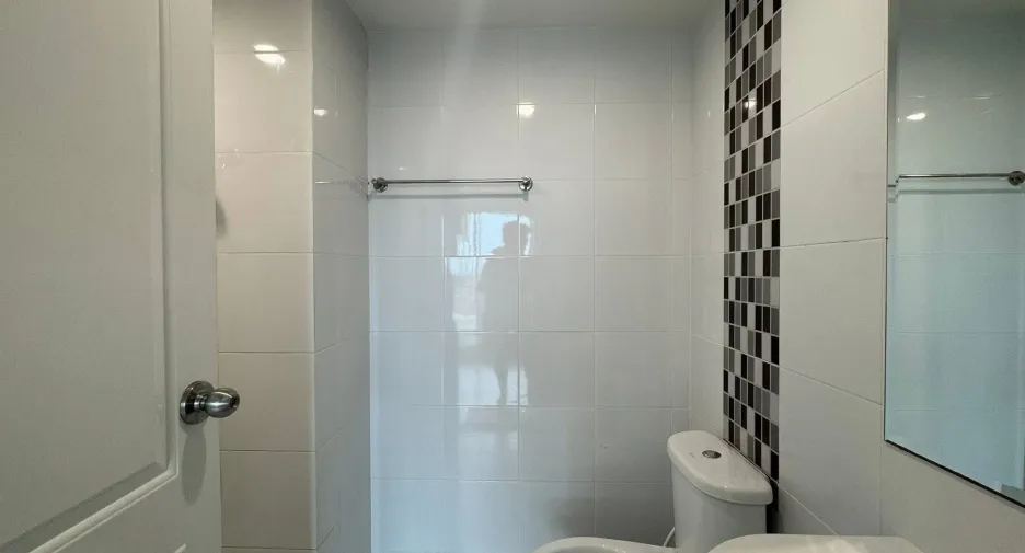 For sale 1 bed condo in Khan Na Yao, Bangkok