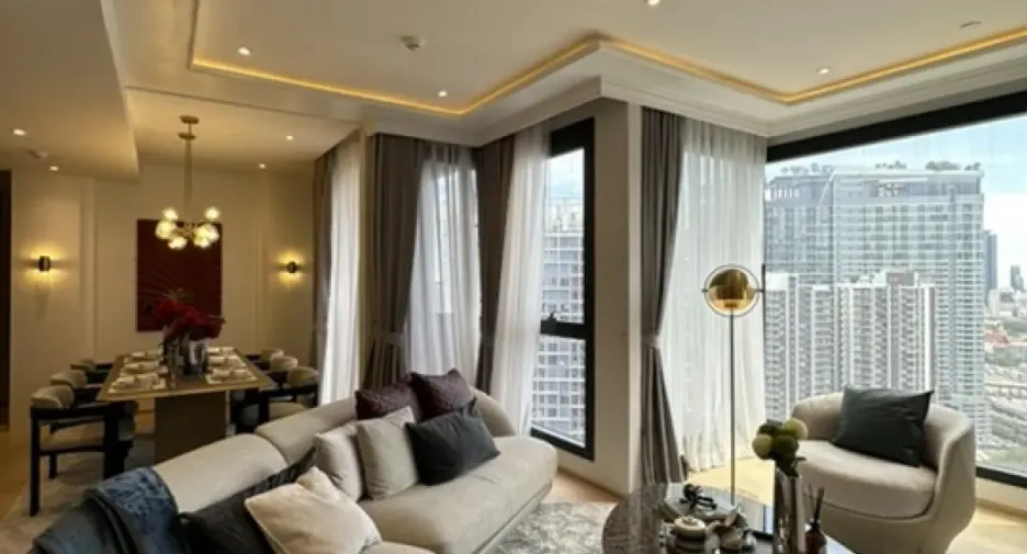For sale 3 bedrooms condo in Huai Khwang, Bangkok